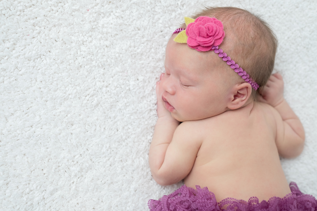 Chegou a vez da gatinha da Helena com seus 10 dias de vida derreter nossos corações!!!

Helena se comportou feito princesa na sua sessão newborn , ganhamos vários sorrisos dessa fofura, muito liiinda!!!