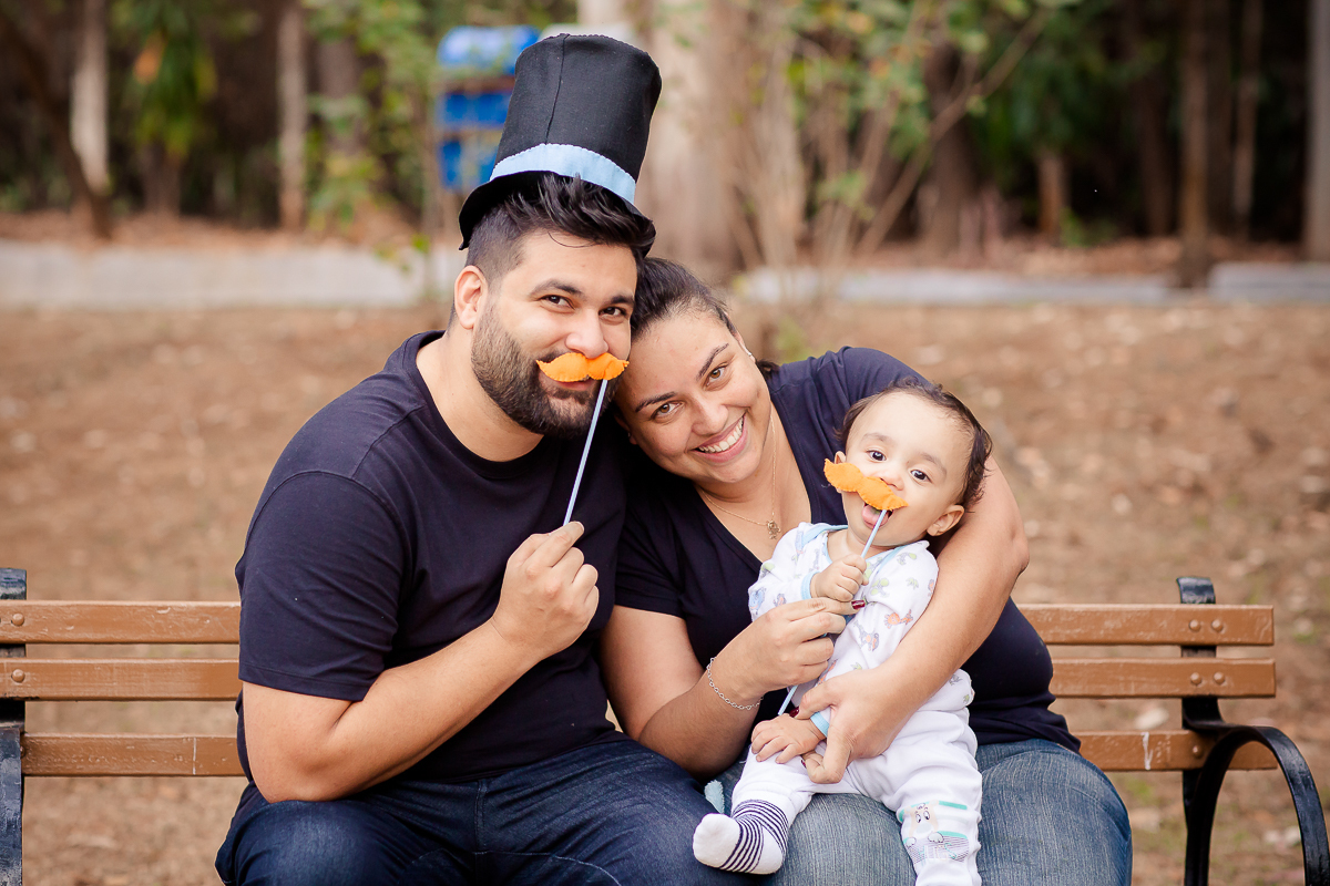 Acompanhamos o Samuel em todo o seu primeiro aninho de vida, e foi uma alegria imensa.
Ele nasceu prematuro, então ele tinha dois meses de vida, quando começamos a fotografar. 
Samuel sempre lindo, esperto e muito atento!