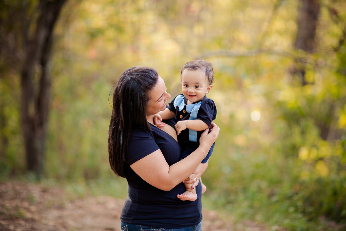 Acompanhamos o Samuel em todo o seu primeiro aninho de vida, e foi uma alegria imensa.
Ele nasceu prematuro, então ele tinha dois meses de vida, quando começamos a fotografar. 
Samuel sempre lindo, esperto e muito atento!