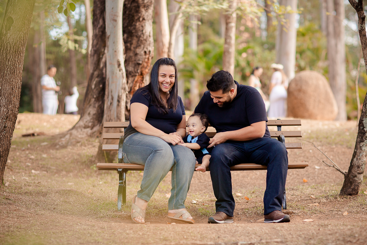Acompanhamos o Samuel em todo o seu primeiro aninho de vida, e foi uma alegria imensa.
Ele nasceu prematuro, então ele tinha dois meses de vida, quando começamos a fotografar. 
Samuel sempre lindo, esperto e muito atento!