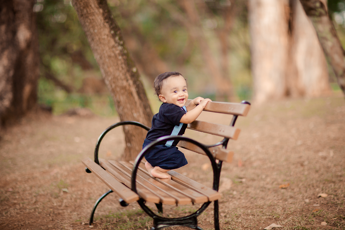 Acompanhamos o Samuel em todo o seu primeiro aninho de vida, e foi uma alegria imensa.
Ele nasceu prematuro, então ele tinha dois meses de vida, quando começamos a fotografar. 
Samuel sempre lindo, esperto e muito atento!