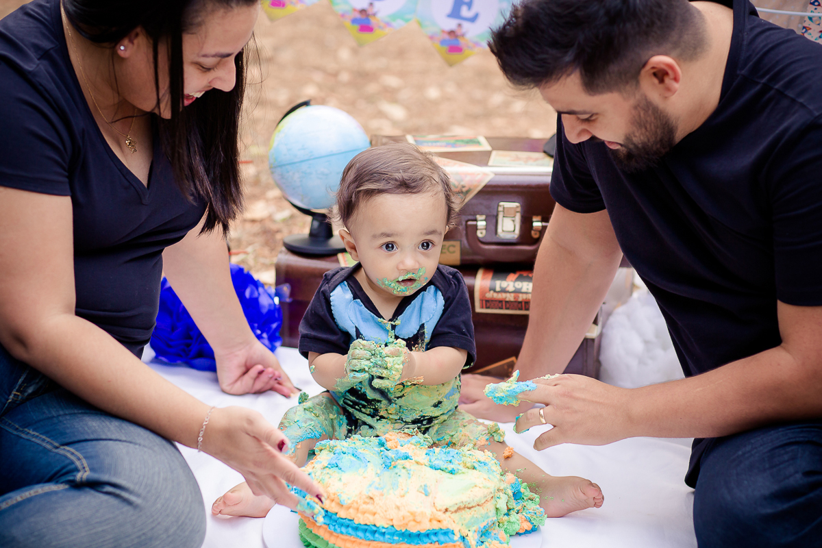 Acompanhamos o Samuel em todo o seu primeiro aninho de vida, e foi uma alegria imensa.
Ele nasceu prematuro, então ele tinha dois meses de vida, quando começamos a fotografar. 
Samuel sempre lindo, esperto e muito atento!