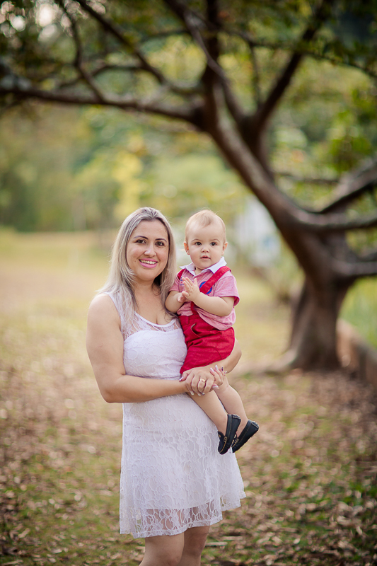 O fofo do Heitor completou seu primeiro aninho, e para comemorar teve sua sessão de smash the cake no tema safari!!
O pequeno  brincou com seu bolo e cantou parabéns com um charme só, logo depois tomou aquele banhozinho delicia!  