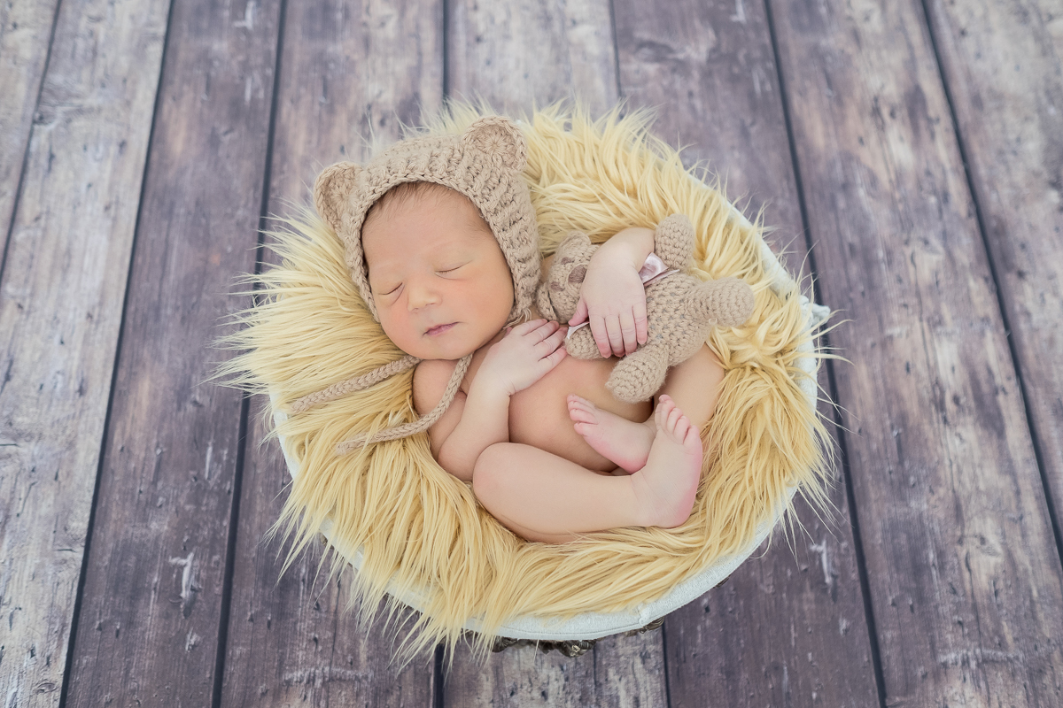 Esse é o Lorenzo em seus primeiros 9 dias de vida, o bem mais precioso da mamãe Karen e do papai Paulo. Lorenzo chegou em nosso estúdio e foi só suspiros...um fofinho miudinho e cheio de dobrinhas!