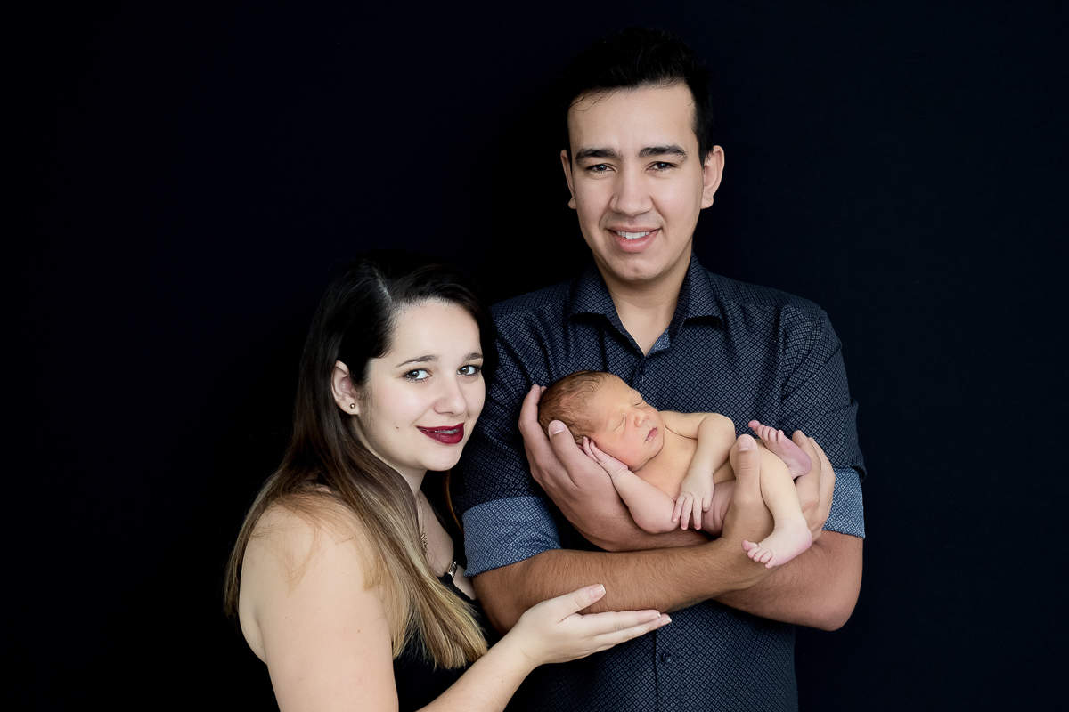 Esse é o Lorenzo em seus primeiros 9 dias de vida, o bem mais precioso da mamãe Karen e do papai Paulo. Lorenzo chegou em nosso estúdio e foi só suspiros...um fofinho miudinho e cheio de dobrinhas!