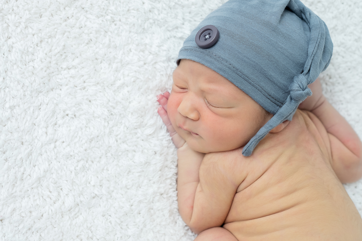 Esse é o Lorenzo em seus primeiros 9 dias de vida, o bem mais precioso da mamãe Karen e do papai Paulo. Lorenzo chegou em nosso estúdio e foi só suspiros...um fofinho miudinho e cheio de dobrinhas!