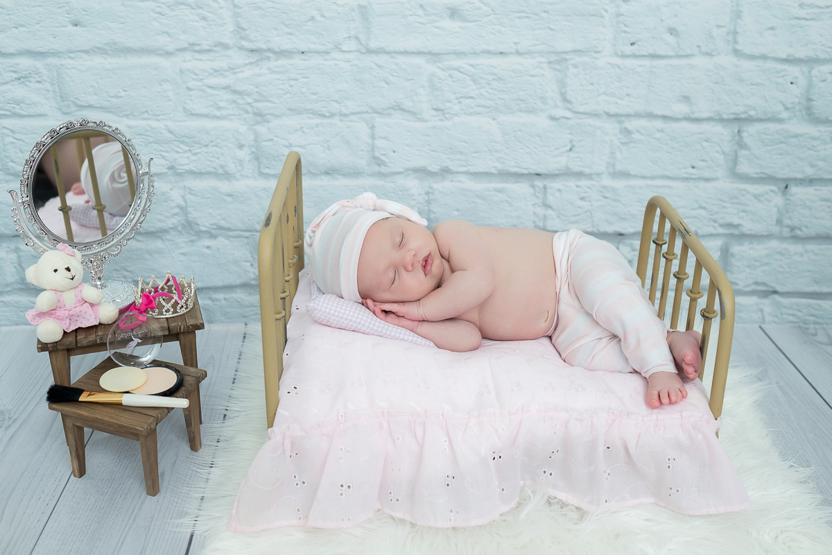 1 mês da pequena Helena!!

Uma fofura de bebê <3 