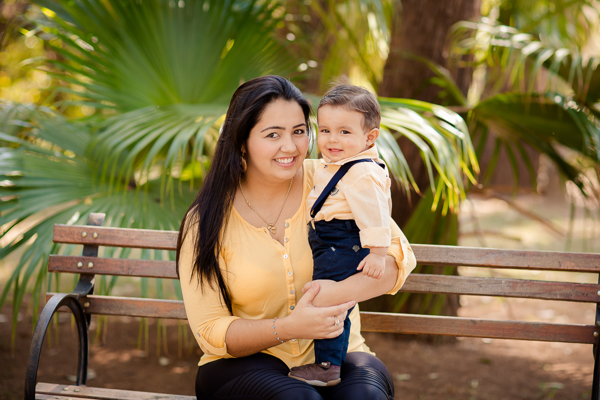 O tempo passou e essa fofura já completou 1 ano, e assim encerramos o acompanhamento de forma doce e bem festiva, com esse lindo ensaio realizado no parque...gente, o smash the cake  foi lindo, a família toda se divertiu!! 

Amamos conhecer essa família l
