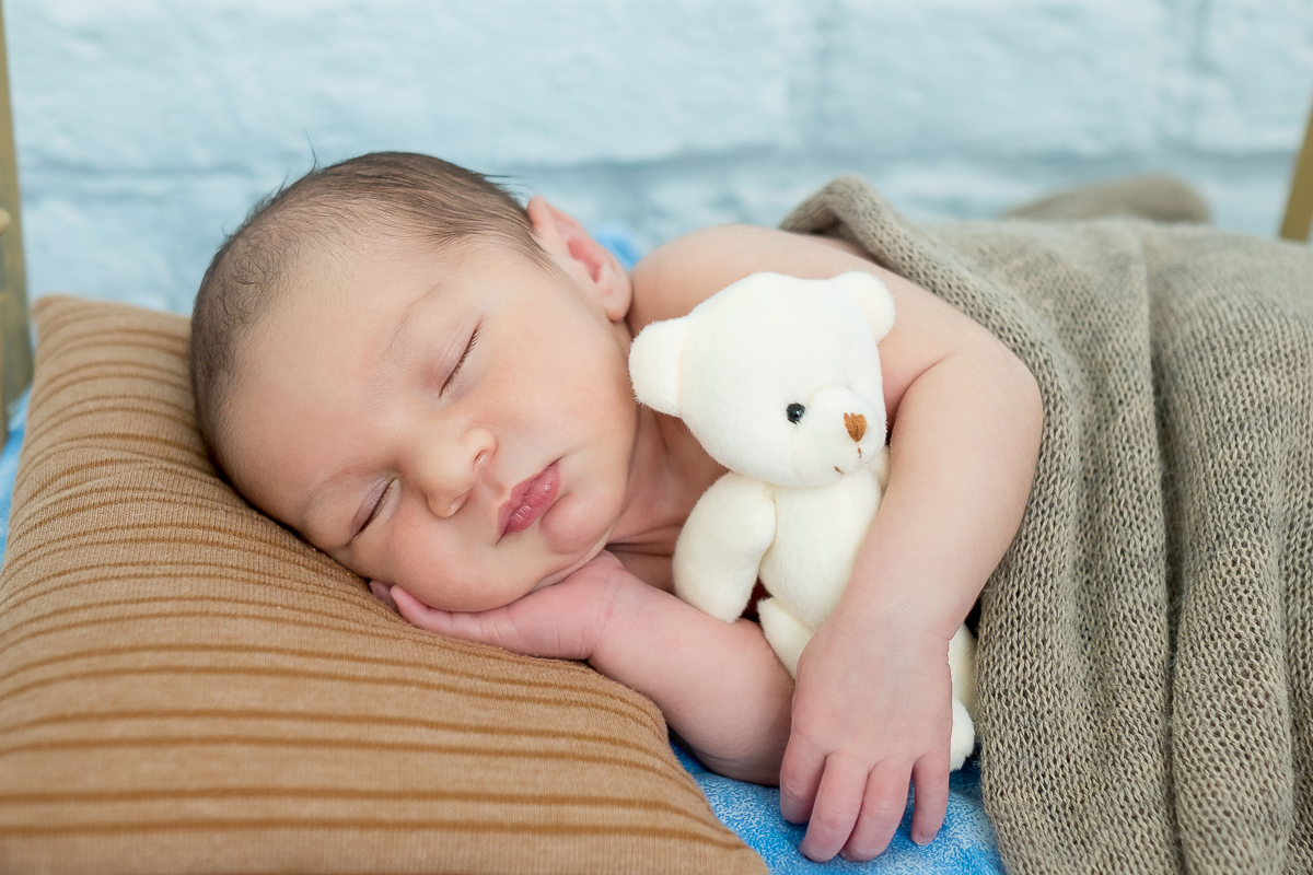 A ensaio Newborn é sempre um momento muito especial para nós, a sessão é feita nos primeiros dias do bebê para registrar todos os detalhes dele ainda bem pequenininho!

E a sessão do Otávio foi  cheia de amor!