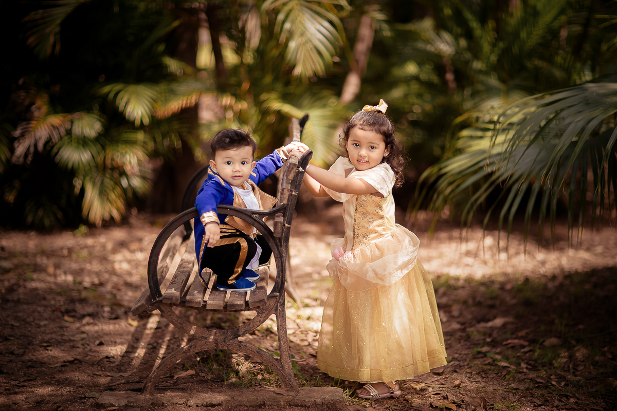 Primos irmãos da vida e do coração!!

A Duda e o Enrico são primos e se adoram...A sessão de 10 meses do Enrico foi inspirada no sucesso 