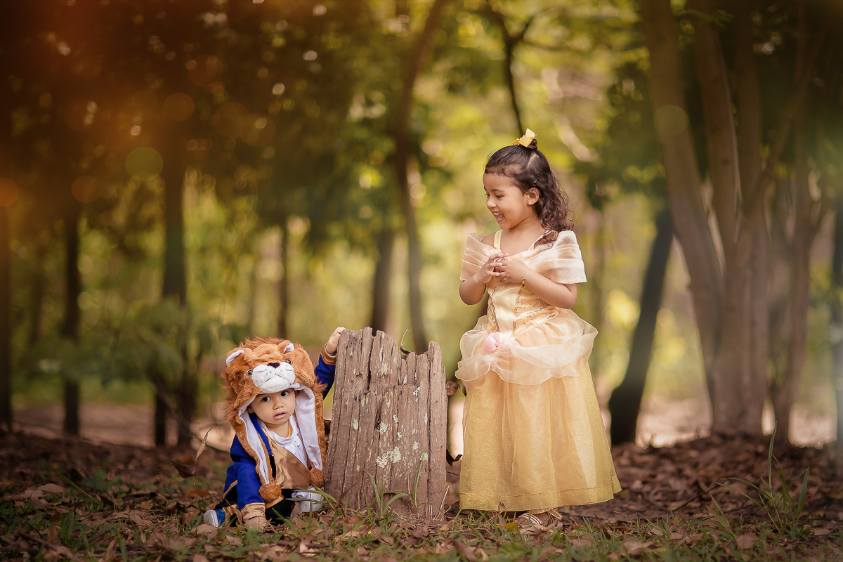 Primos irmãos da vida e do coração!!

A Duda e o Enrico são primos e se adoram...A sessão de 10 meses do Enrico foi inspirada no sucesso 
