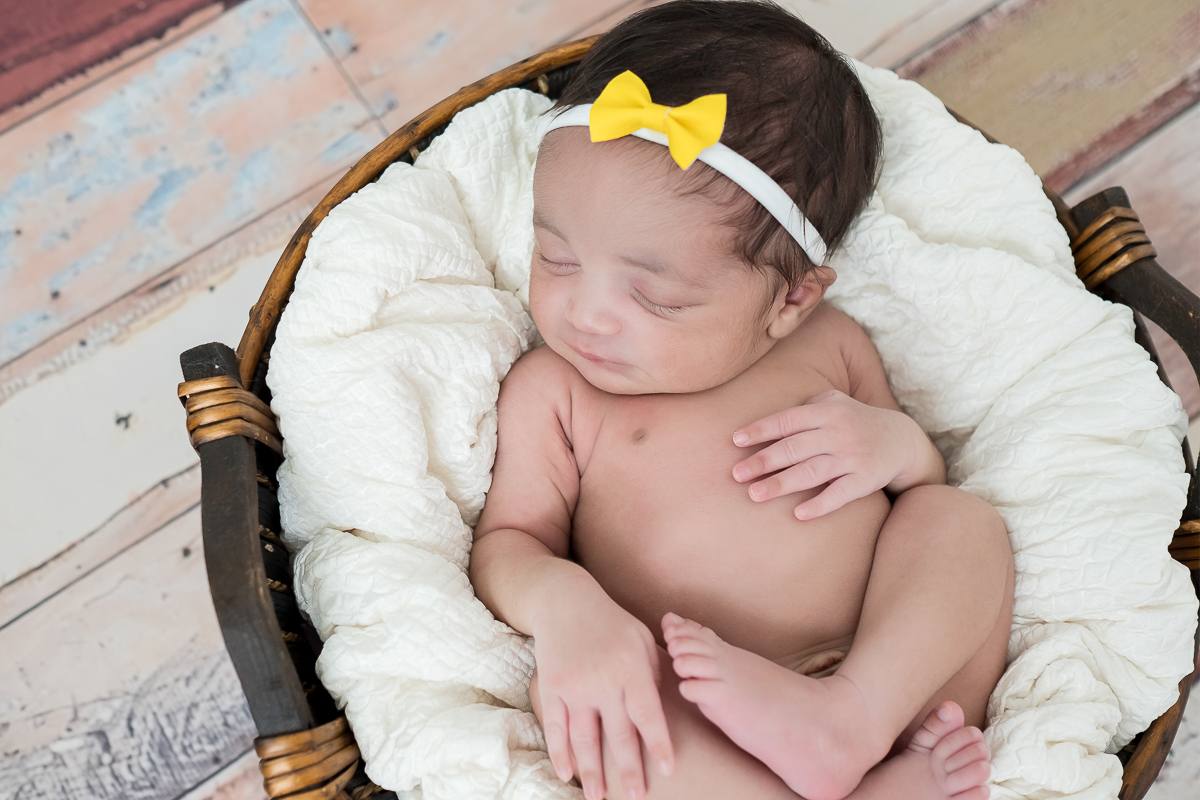 Rebeca é uma princesa… com seus 13 dias veio em nosso estúdio para sua sessão newborn...uma bebe calminha, charmosinha, fofa demais…

Essa fofura chegou para completar a vida dessa família e encher seus dias com muito mais amor.