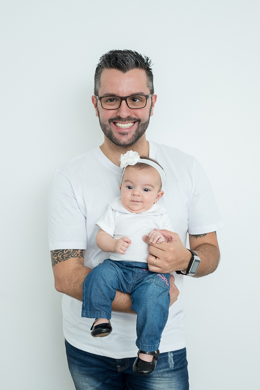 A Camile foi uma verdadeira fofura em seu ensaio de 3 meses

Ela é um princesinha linda...seus olhos são marcantes e vivos, cheios de curiosidade sobre o mundo ao seu redor.
Sorrisos gostosos fizeram parte da sua primeira sessão.