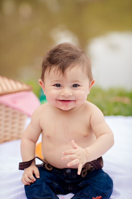 Pietro completou 6 meses....e para comemorar teve uma sessão especial de pic nic no parque!!

Foi uma sessão deliciosa, ele se divertiu muito e se deliciou com a melancia...