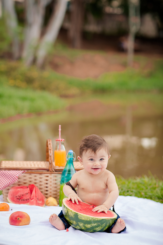 Pietro completou 6 meses....e para comemorar teve uma sessão especial de pic nic no parque!!

Foi uma sessão deliciosa, ele se divertiu muito e se deliciou com a melancia...