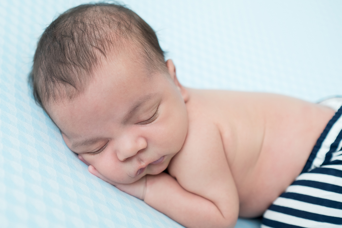 Caio 13 dias ... Lindo e tranquilo, um verdadeiro boneco !

Tem como não se apaixonar ?