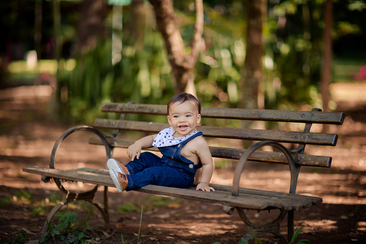 Emanuel completou um aninho, e para comemorar ele teve seu ensaio Smash the cake no tema fazendinha; que menino mais lindo e simpático!!! Não foi difícil arrancar um super sorriso para fazer da nossa tarde um momento de pura descontração. 