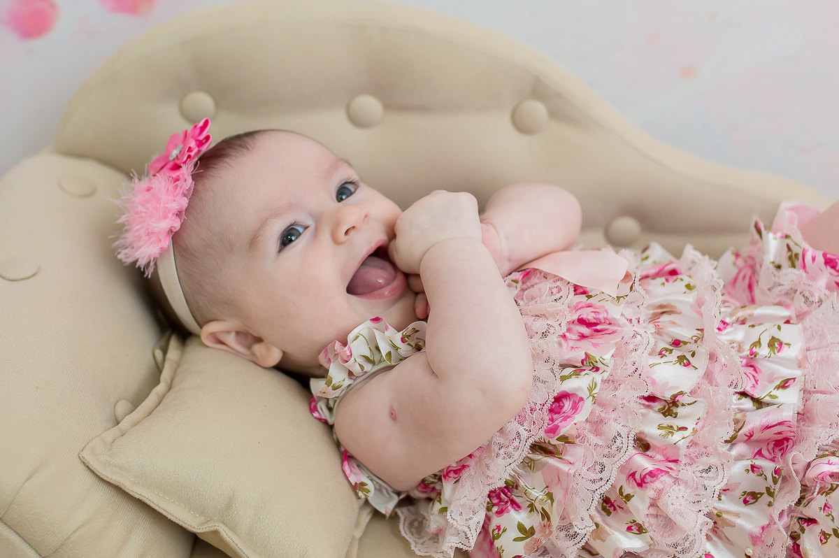 Beatriz 3 meses de puro encanto e alegria!! 