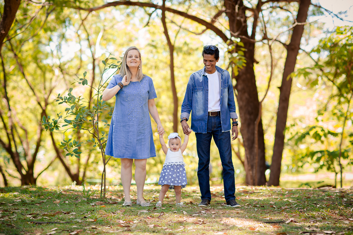 A Elisa ama frutas, e então bolamos junto com a mamãe Lays o smash the fruit....montamos um cenário com as frutas favoritas da pequena, 
Neste ensaio ela pode aproveitar suas frutinhas favoritas e também experimentar novos sabores, essa sessão é uma delia