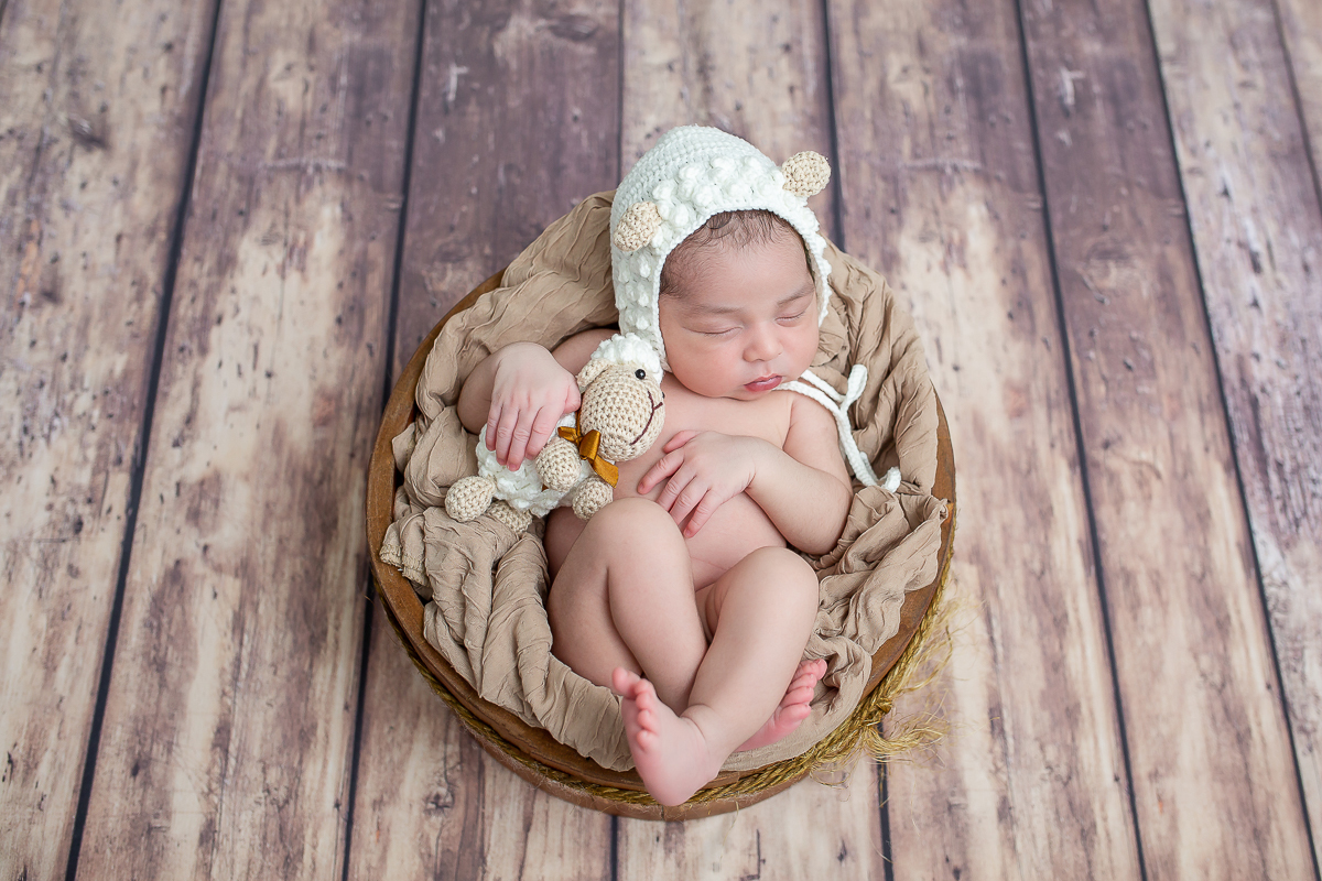Essa lindeza é o Lorenzo com seus 8 dias de vida! Já pudemos registrar alguns bons momentos com essa família! E ainda vamos ter muitos bons momentos juntos, é uma alegria imensa poder ver esses pequenos crescer ❤