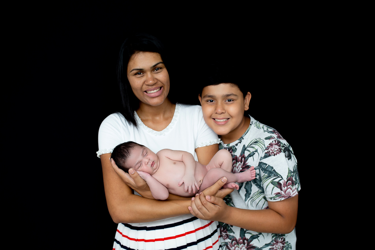 Essa lindeza é o Lorenzo com seus 8 dias de vida! Já pudemos registrar alguns bons momentos com essa família! E ainda vamos ter muitos bons momentos juntos, é uma alegria imensa poder ver esses pequenos crescer ❤