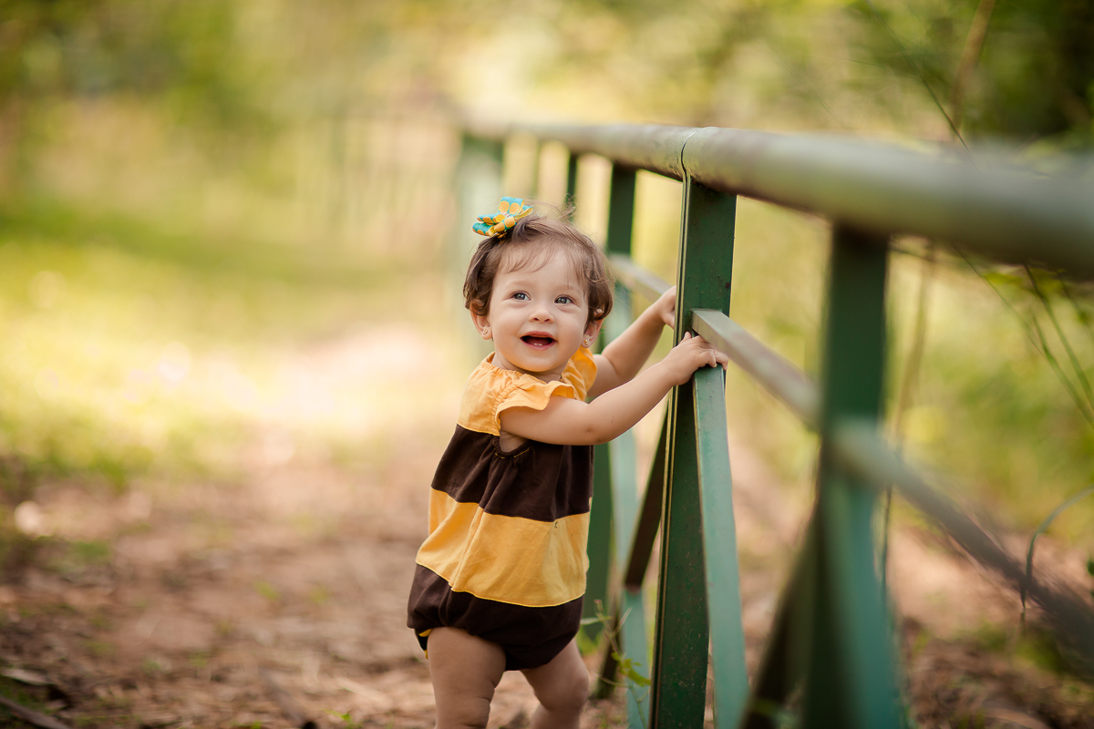 Muitos sorrisos e muita gostosura, A doce Mel se divertiu e se lambuzou com seu Papai e sua Mamãe, que família linda!