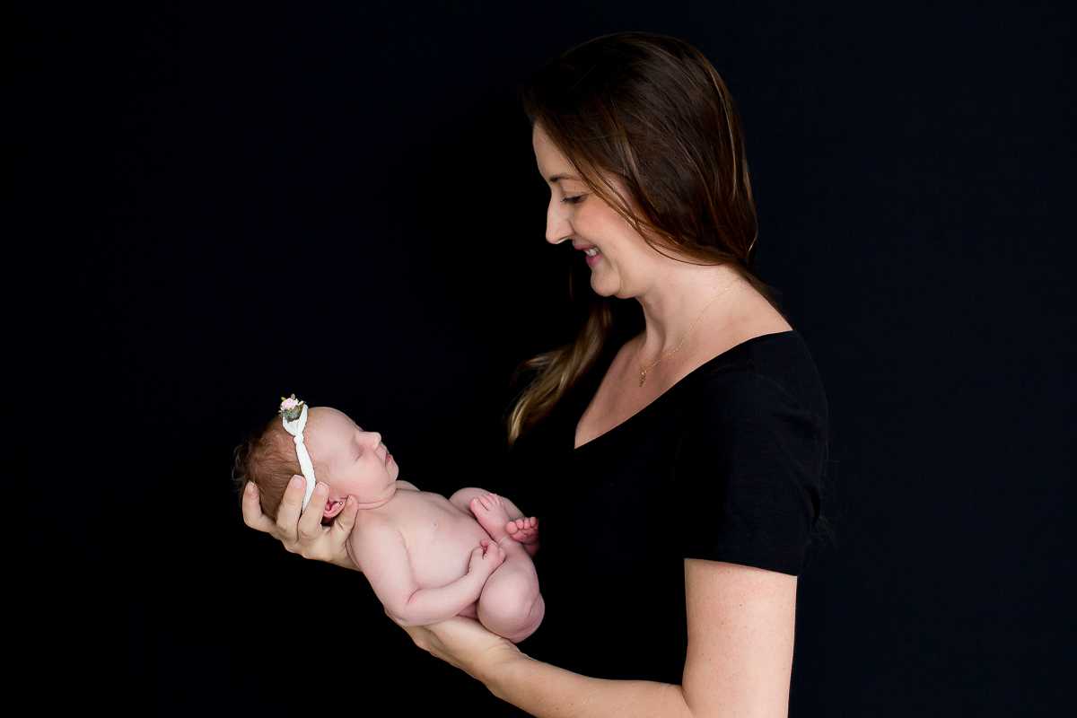 O ensaio newborn da Isabela foi leve e natural...Um momento único registrado com muito amor,  para que quando a Isa crescer ela possa olhar para estas fotos e reconheça sua beleza absoluta. Linda e ao mesmo tempo tão singela <3 