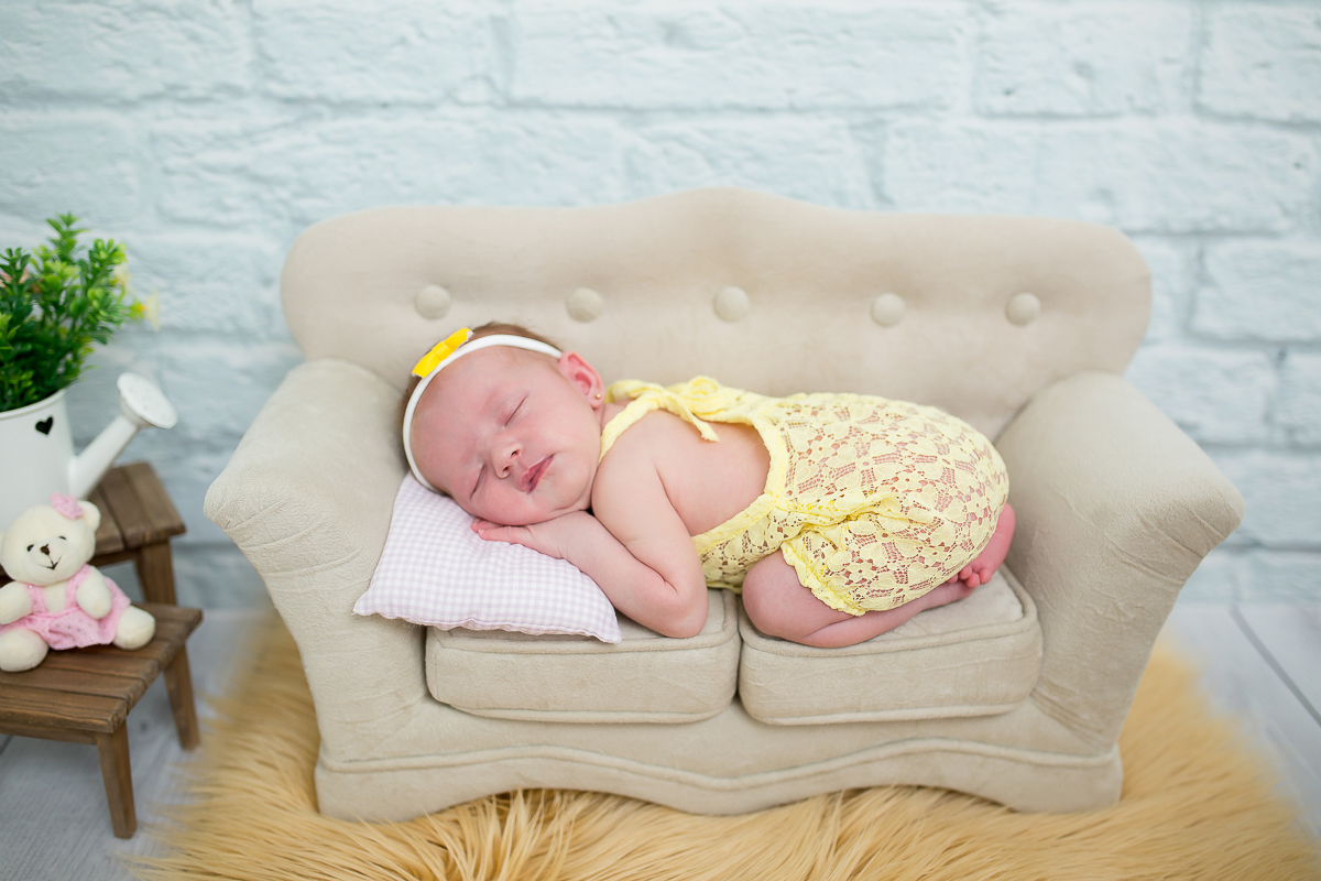 O ensaio newborn da Isabela foi leve e natural...Um momento único registrado com muito amor,  para que quando a Isa crescer ela possa olhar para estas fotos e reconheça sua beleza absoluta. Linda e ao mesmo tempo tão singela <3 