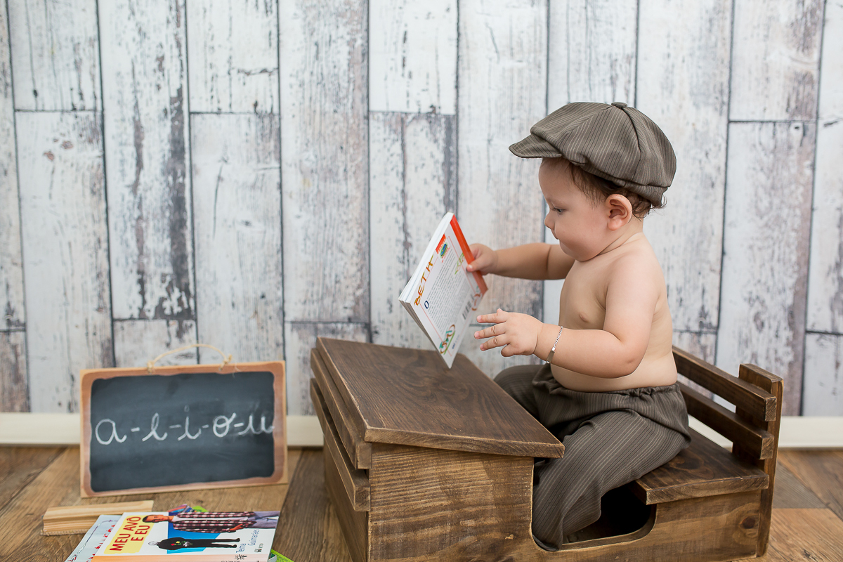 O Lorenzo fez 9 meses...pensa em um bebe esperto!! 

Impossível não se encantar com esse mocinho lindo <3 