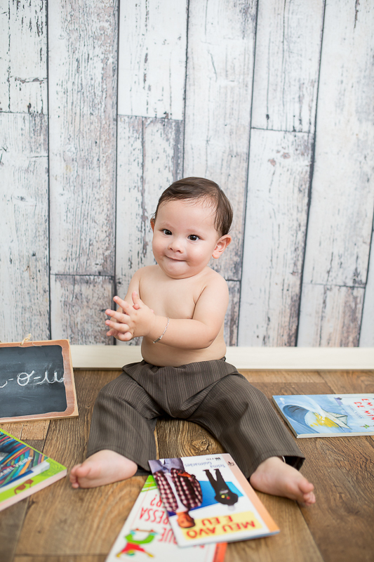 O Lorenzo fez 9 meses...pensa em um bebe esperto!! 

Impossível não se encantar com esse mocinho lindo <3 