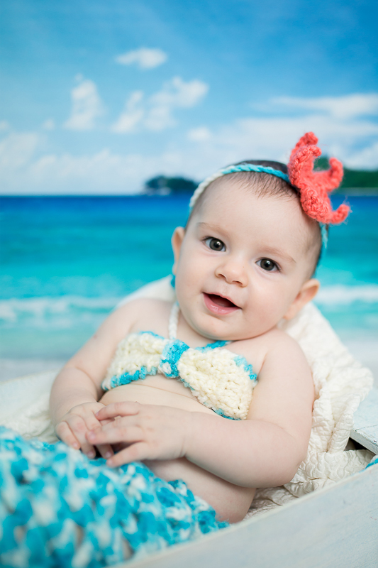 Beatriz está cada vez mais princesa <3

Sua sessão de acompanhamento de 6 meses foi de sereia!! um encanto de bebe 

é sempre muito bom rever essa família querida!!