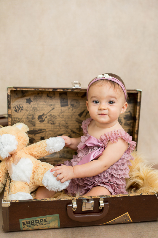 Luíza voltou para  sua sessão de 9 meses.

Como sempre feliz e sorridente ...como é gostoso ver essa pequena crescendo, a cada sessão nosso coração fica transbordando gratidão.