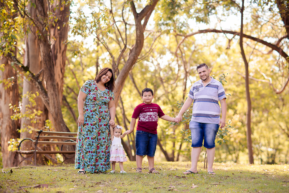 A Anna Beatriz completou um aninho, e para comemorar, fizemos um smash com o tema Alice no país das Maravilhas e foi demais!!!