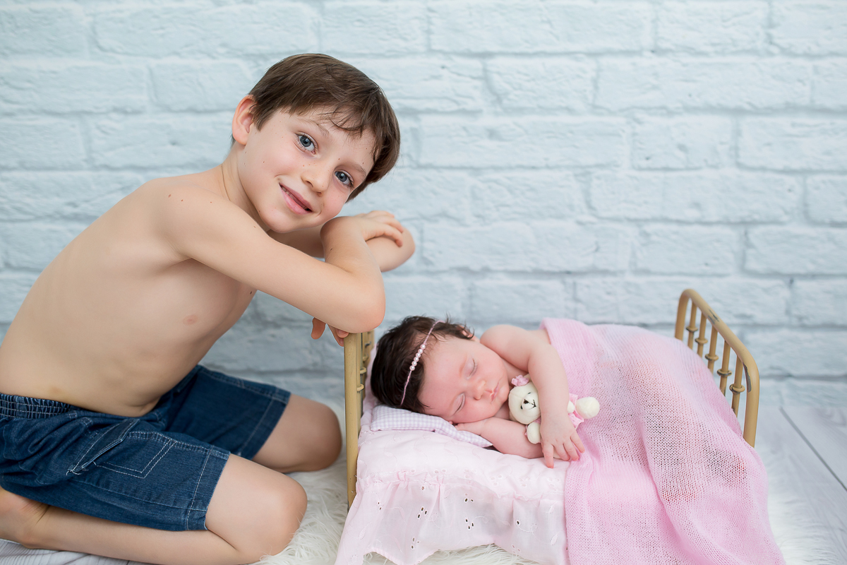 Essa é a Rafaela, que vamos ter o prazer de acompanhar até completar um aninho.

Um mês de fofura, cabeleira comprida, muitos sorrisos e bochechas pra distribuir 