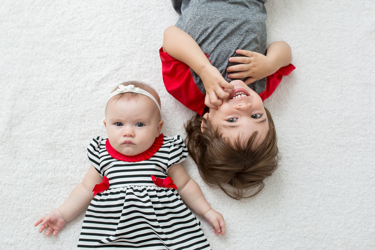 Essa pequena temos o prazer de ver crescer... e aqui a Helena está com 6 meses de fofurice pura! 

Fala sério, quem resiste a essa sereia linda? 