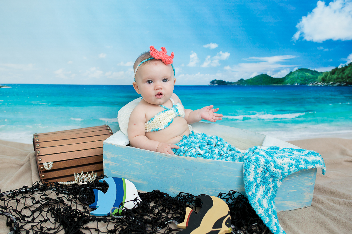 Essa pequena temos o prazer de ver crescer... e aqui a Helena está com 6 meses de fofurice pura! 

Fala sério, quem resiste a essa sereia linda? 