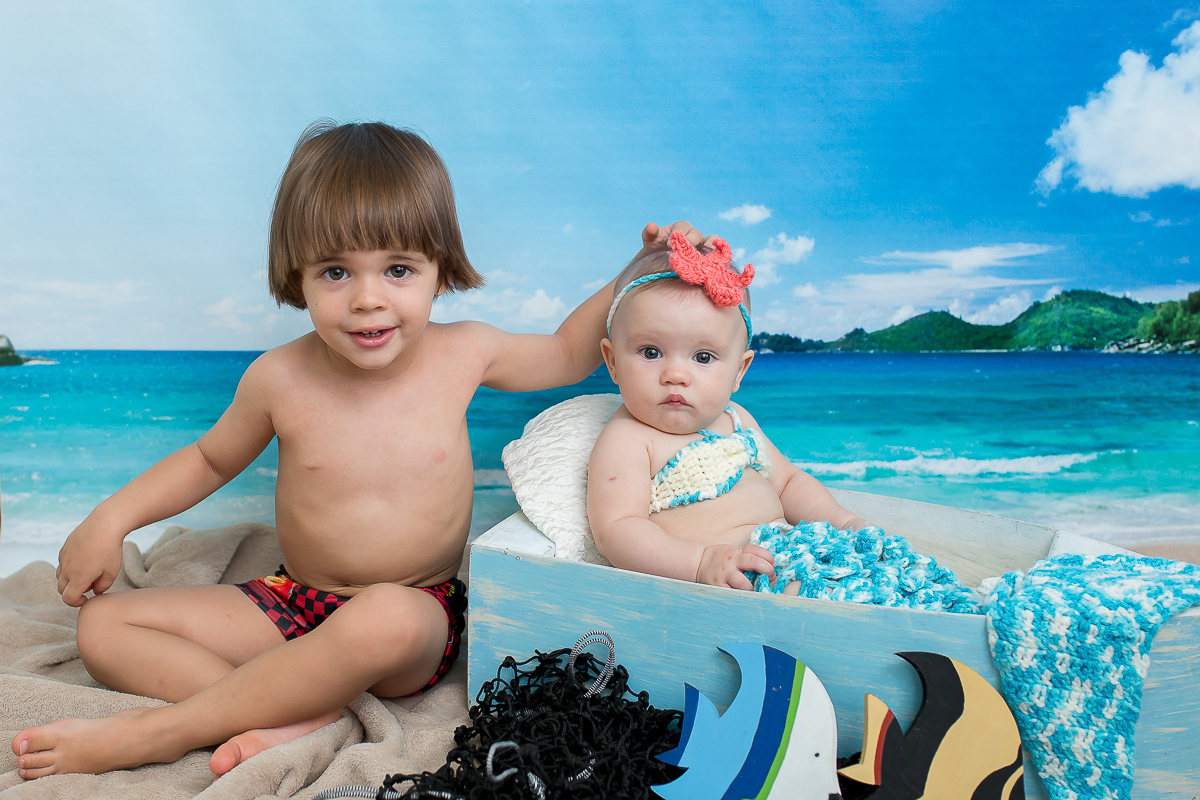 Essa pequena temos o prazer de ver crescer... e aqui a Helena está com 6 meses de fofurice pura! 

Fala sério, quem resiste a essa sereia linda? 