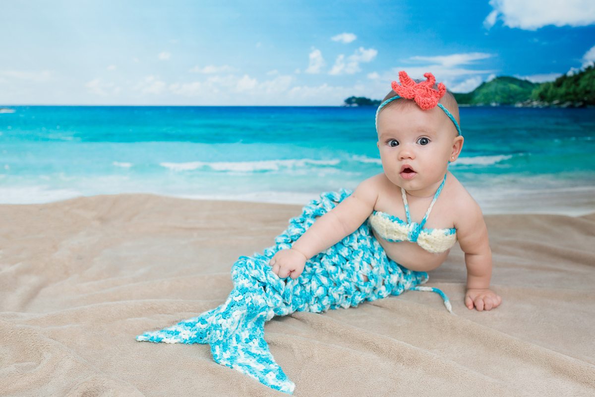 Essa pequena temos o prazer de ver crescer... e aqui a Helena está com 6 meses de fofurice pura! 

Fala sério, quem resiste a essa sereia linda? 