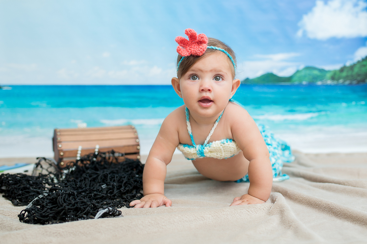 A Helena é aquela bebê que por onde passa chama atenção, ela consegue arrancar suspiros. Uma verdadeira boneca.