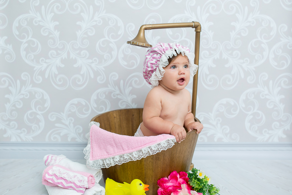 A Helena é aquela bebê que por onde passa chama atenção, ela consegue arrancar suspiros. Uma verdadeira boneca.