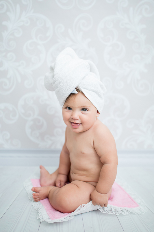 A Helena é aquela bebê que por onde passa chama atenção, ela consegue arrancar suspiros. Uma verdadeira boneca.