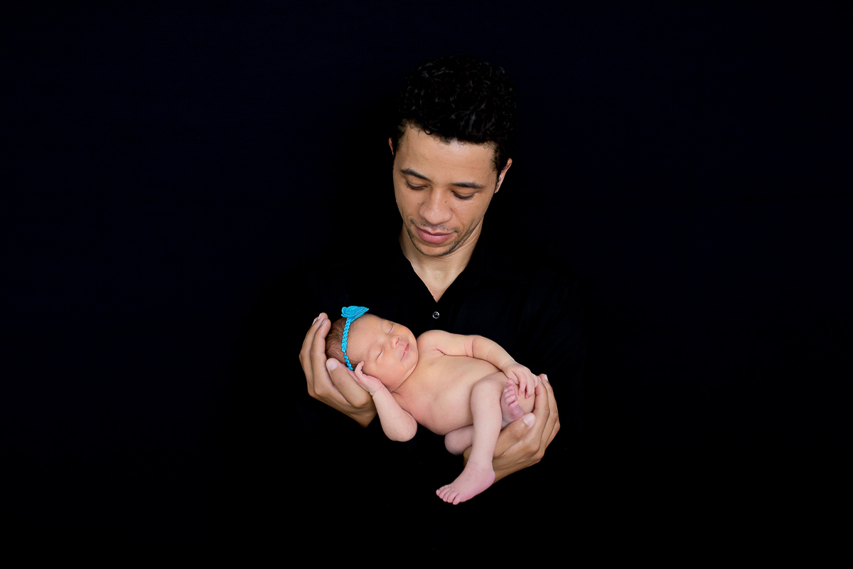 Esta é a gatinha Heloísa, com 7 dias de vida! Uma bebezinha que tem traços lindos, delicados… e também papais apaixonados. Heloísa fez sucesso no seu ensaio newborn

Amamos poder registrar essa fase tão linda da família!!! 