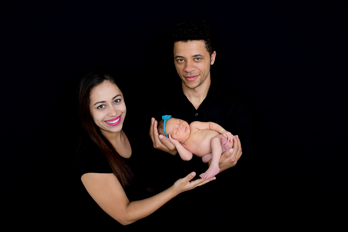 Esta é a gatinha Heloísa, com 7 dias de vida! Uma bebezinha que tem traços lindos, delicados… e também papais apaixonados. Heloísa fez sucesso no seu ensaio newborn

Amamos poder registrar essa fase tão linda da família!!! 