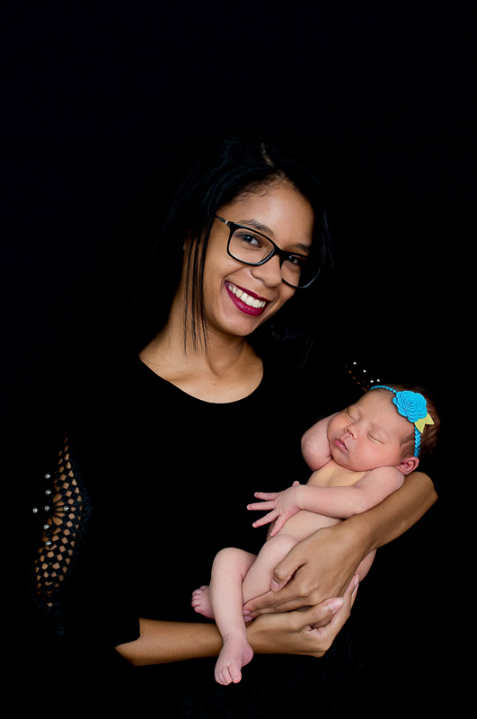 Esta é a gatinha Heloísa, com 7 dias de vida! Uma bebezinha que tem traços lindos, delicados… e também papais apaixonados. Heloísa fez sucesso no seu ensaio newborn

Amamos poder registrar essa fase tão linda da família!!! 