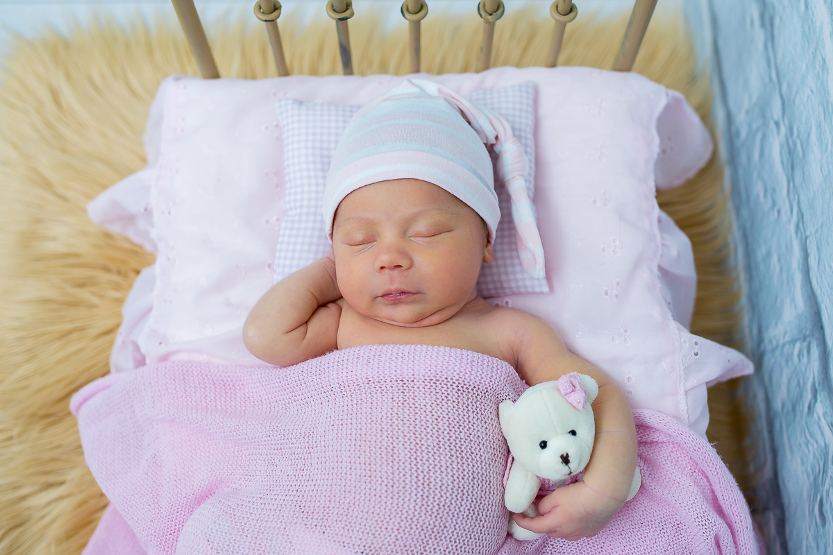 Esta é a gatinha Heloísa, com 7 dias de vida! Uma bebezinha que tem traços lindos, delicados… e também papais apaixonados. Heloísa fez sucesso no seu ensaio newborn

Amamos poder registrar essa fase tão linda da família!!! 