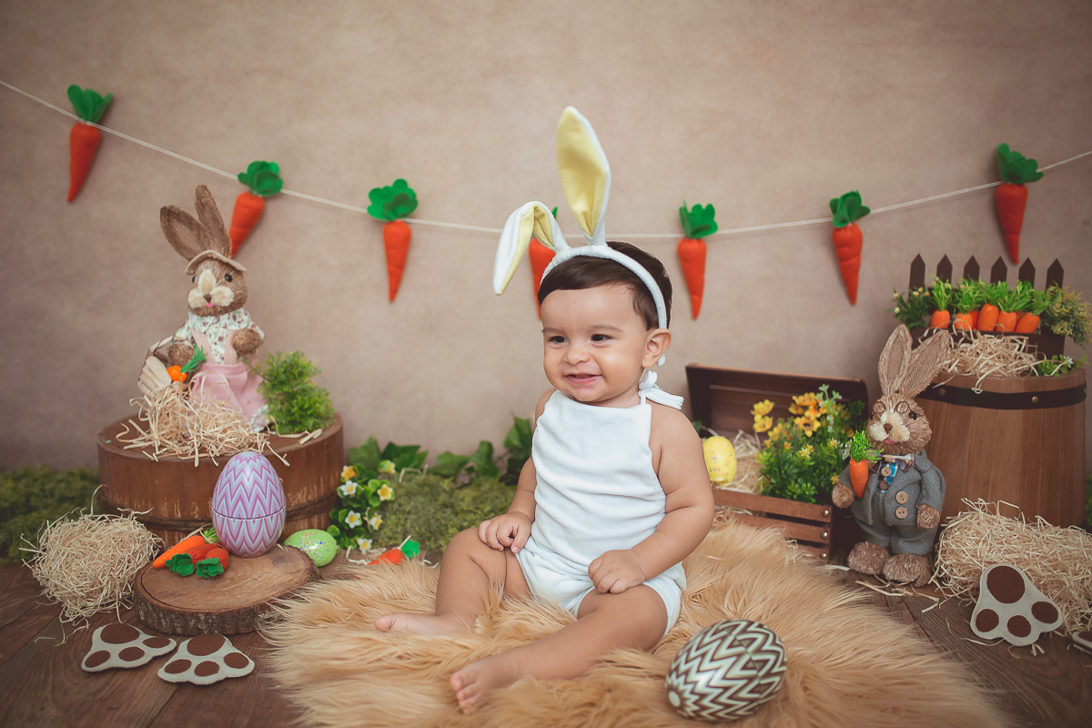 Bruno completou seus 9 meses de vida, e para sua sessão de acompanhamento trimestral o Bruninho deu uma voltinha de balão e também aproveitamos para registrar a sua primeira páscoa!! Pensa em um coelhinho super fofo <3 
