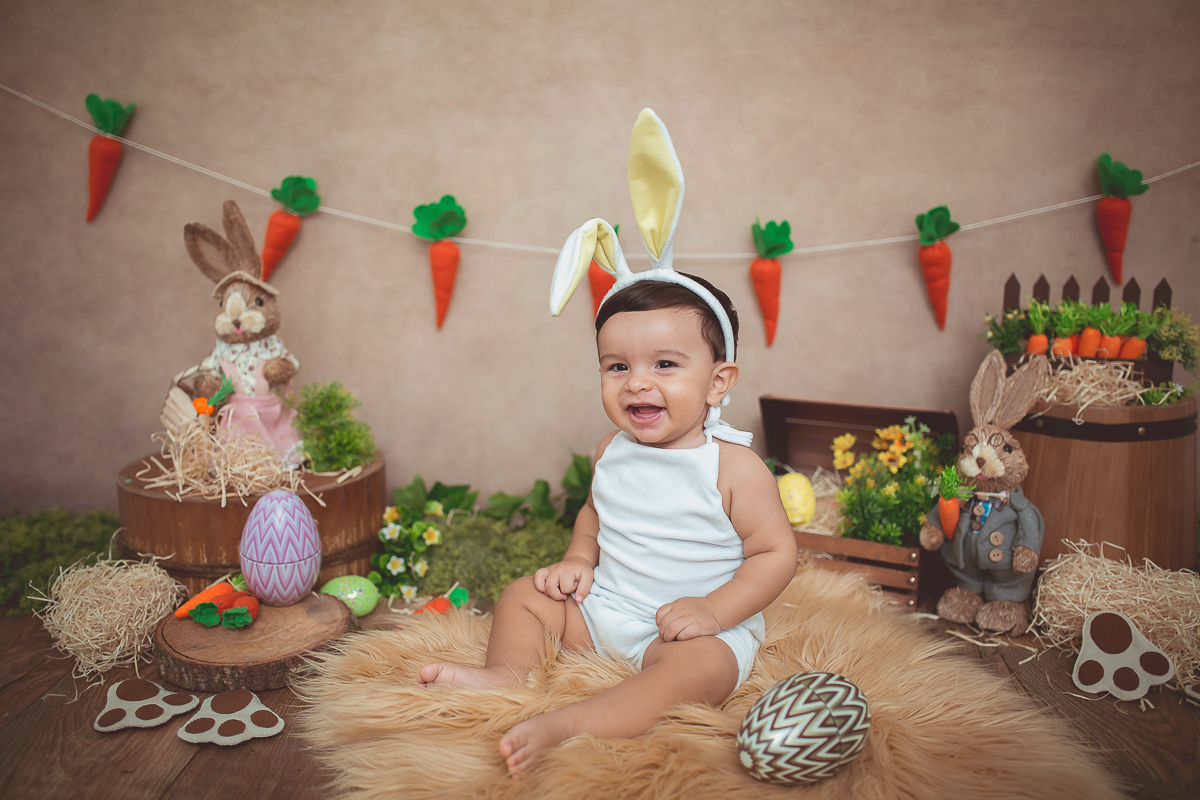 Bruno completou seus 9 meses de vida, e para sua sessão de acompanhamento trimestral o Bruninho deu uma voltinha de balão e também aproveitamos para registrar a sua primeira páscoa!! Pensa em um coelhinho super fofo <3 