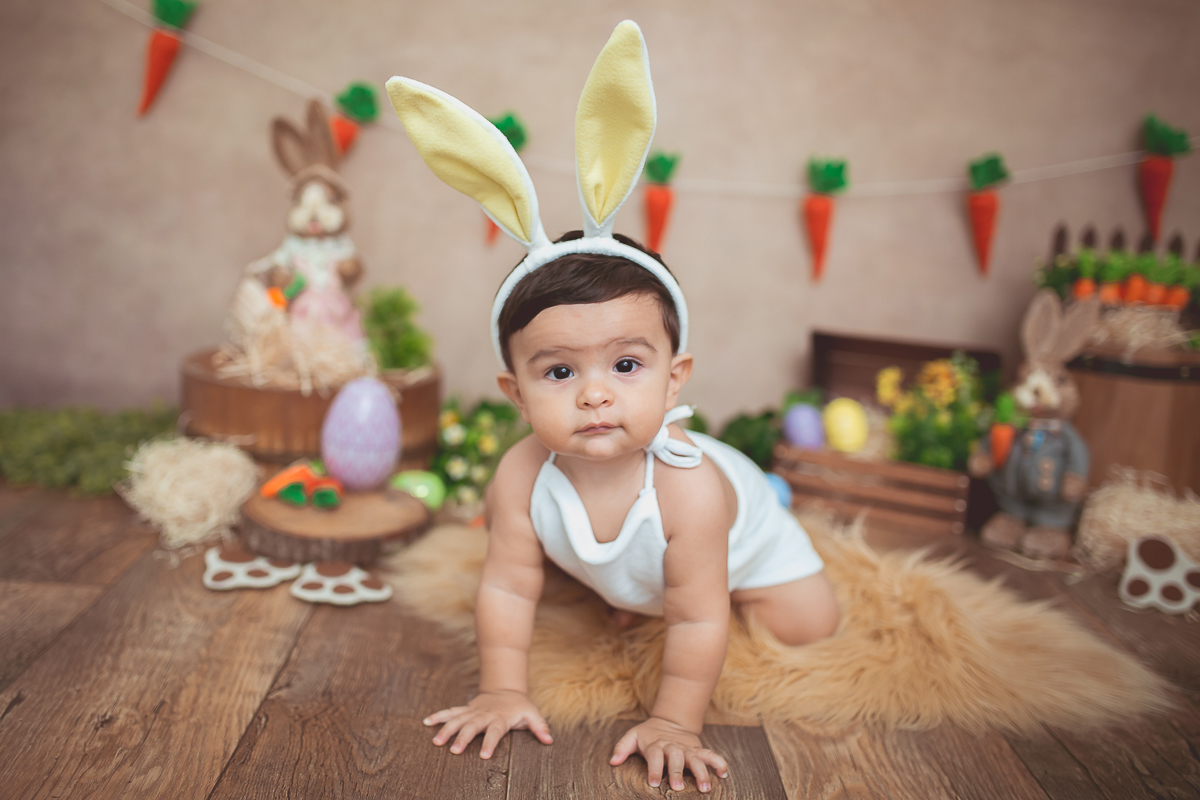 Bruno completou seus 9 meses de vida, e para sua sessão de acompanhamento trimestral o Bruninho deu uma voltinha de balão e também aproveitamos para registrar a sua primeira páscoa!! Pensa em um coelhinho super fofo <3 