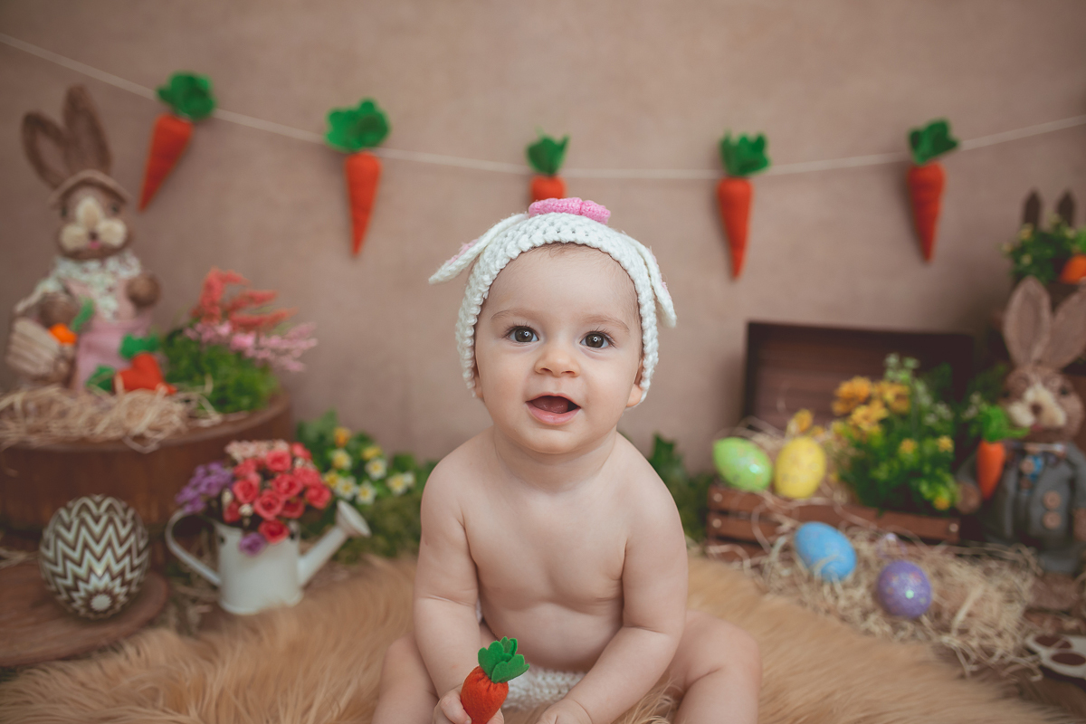 Que delícia essa sessão de 9 meses da Beatriz em clima de Páscoa!!! Ficamos encantados com essas coelhinhas super fofas <3 

