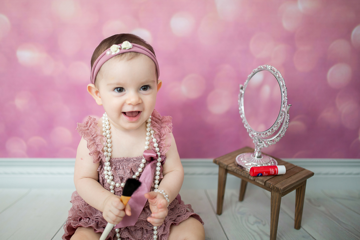 Que delícia essa sessão de 9 meses da Beatriz em clima de Páscoa!!! Ficamos encantados com essas coelhinhas super fofas <3 

